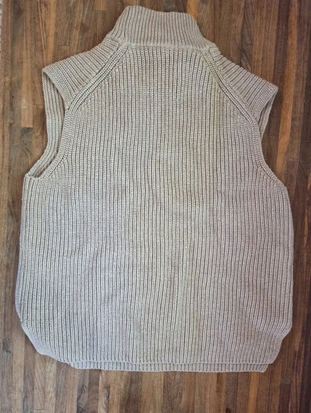 Abercrombie & Fitch Ribbed Turtleneck Sleeveless Sweater - Light Beige - Medium